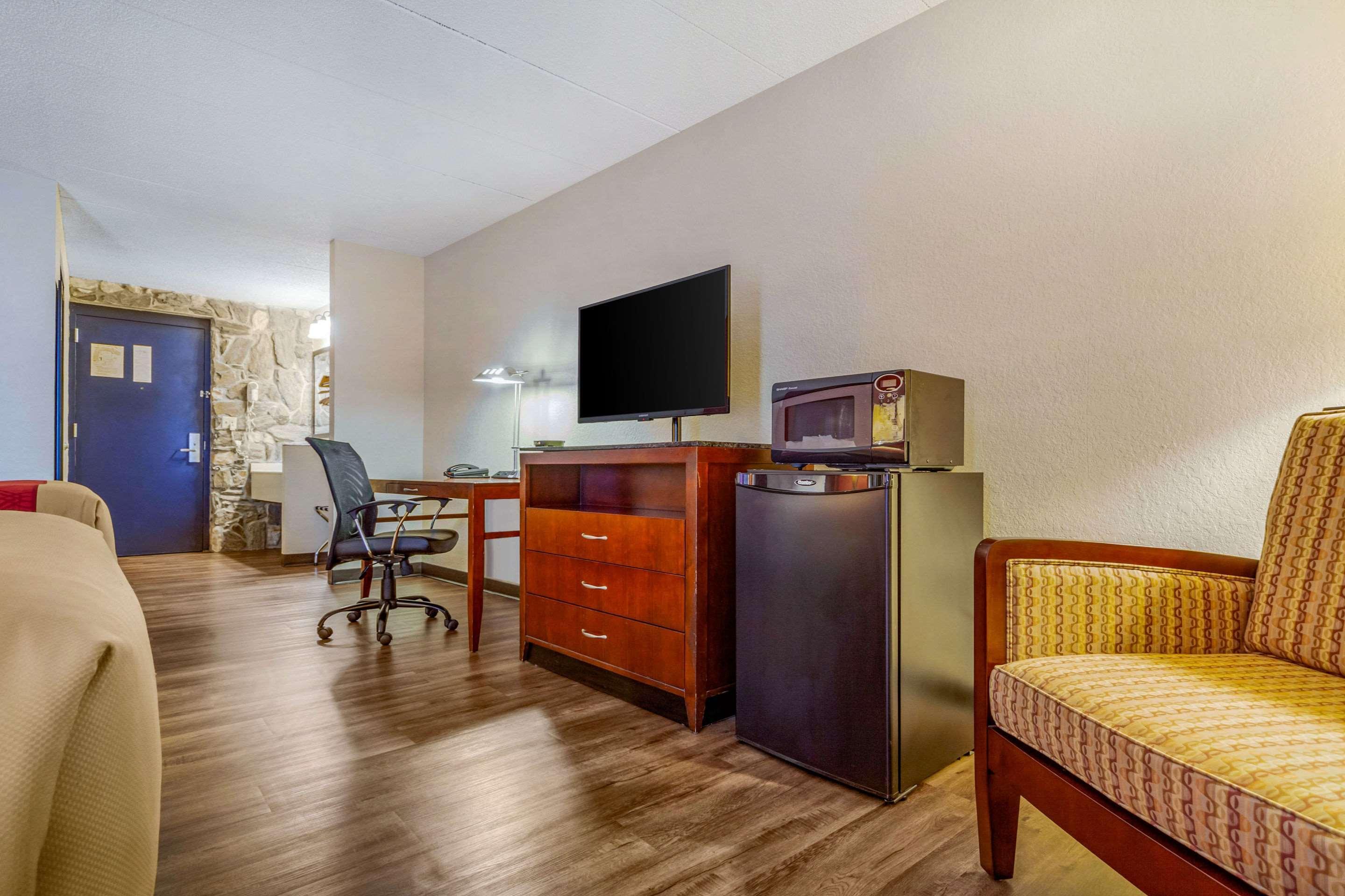 Econo Lodge Inn & Suites Brookings Ngoại thất bức ảnh