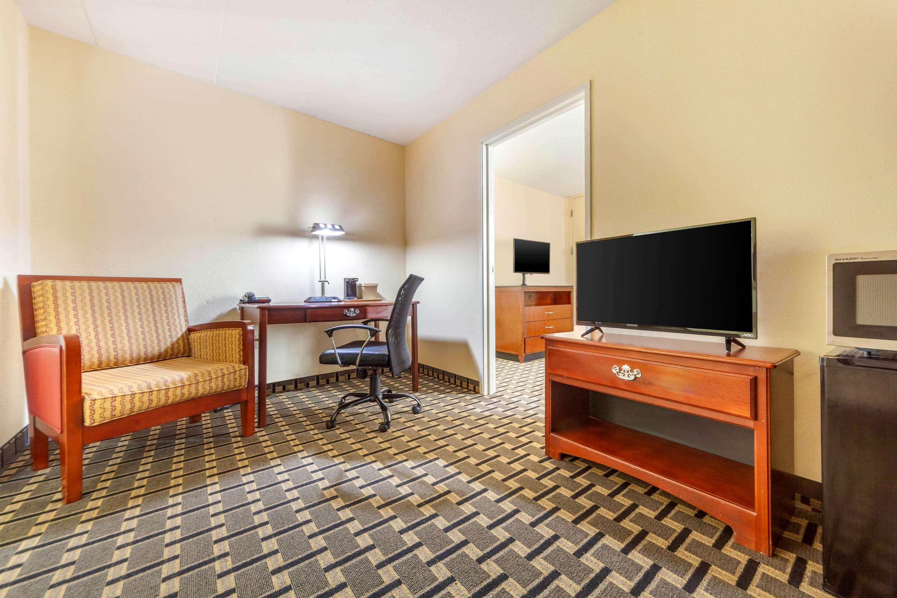 Econo Lodge Inn & Suites Brookings Ngoại thất bức ảnh