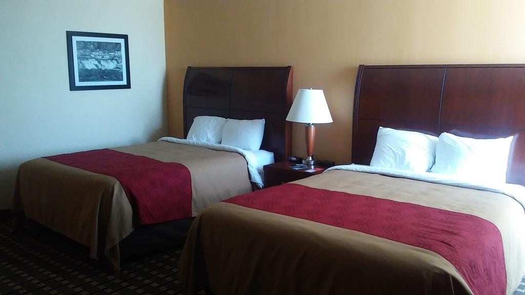 Econo Lodge Inn & Suites Brookings Ngoại thất bức ảnh