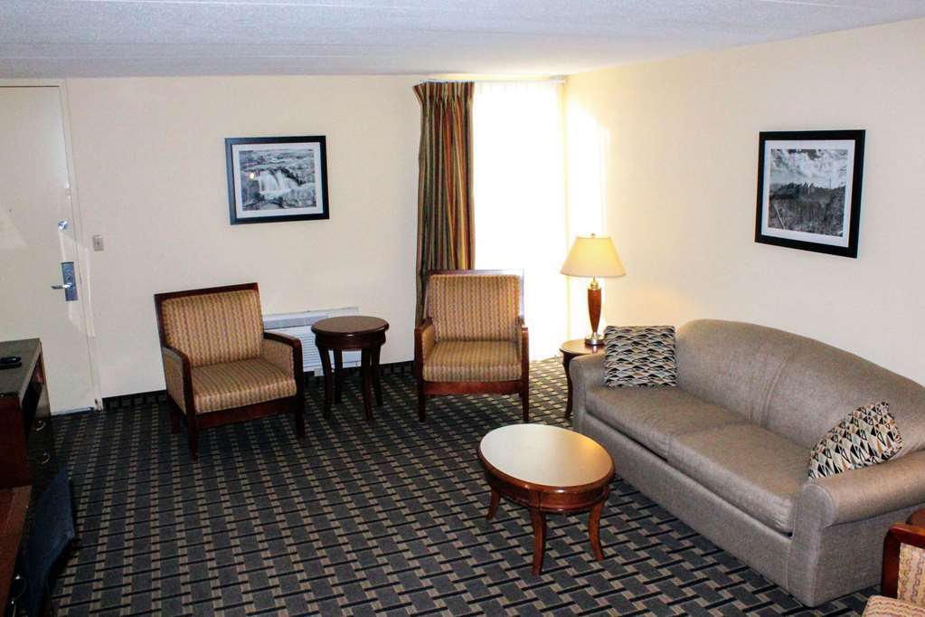 Econo Lodge Inn & Suites Brookings Phòng bức ảnh